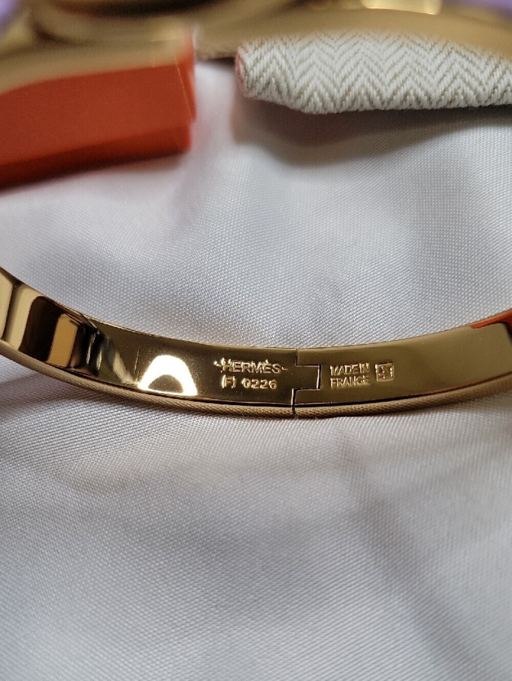 Hermès Mini Clic Chaine D'Ancre Bracelet Gold Finish With Purple Enamel - Picture 3 of 4